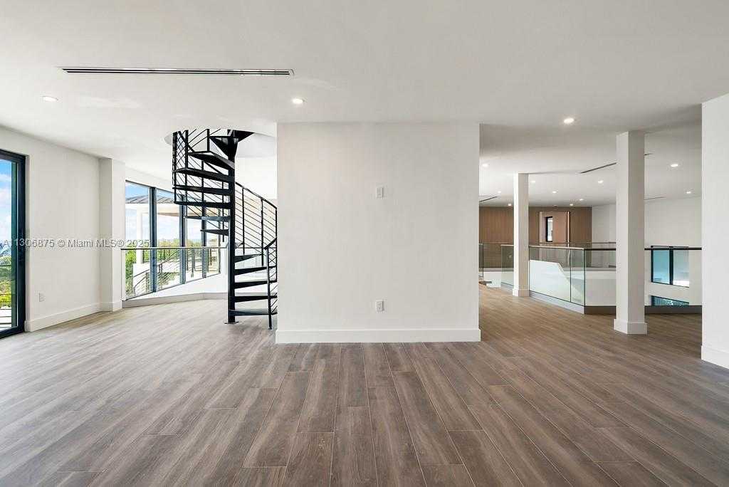 Small Image of 2405 COCO PLUM DR, Marathon Number 59