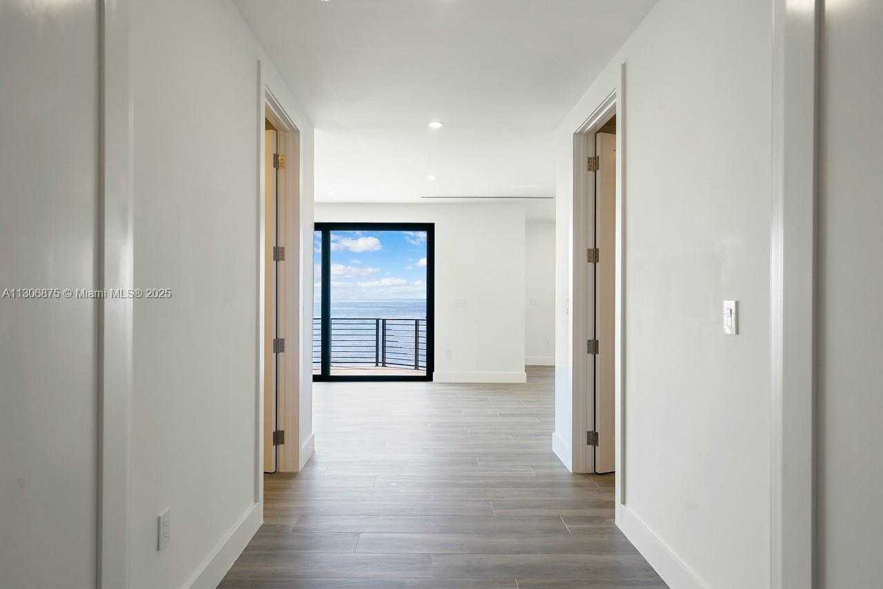 Small Image of 2405 COCO PLUM DR, Marathon Number 62