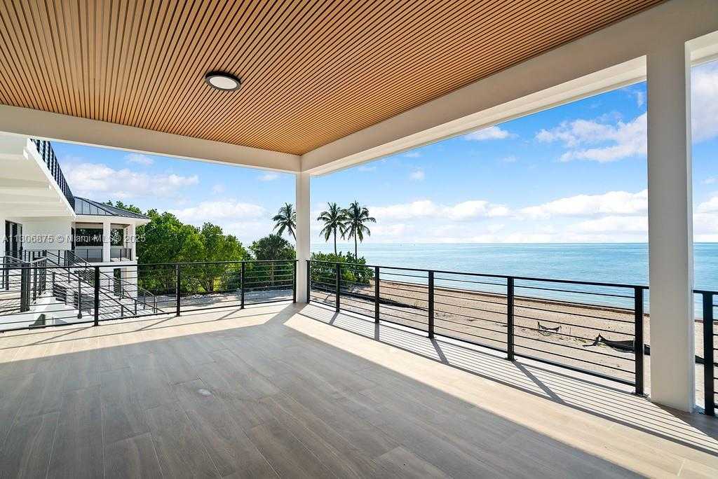 Small Image of 2405 COCO PLUM DR, Marathon Number 70