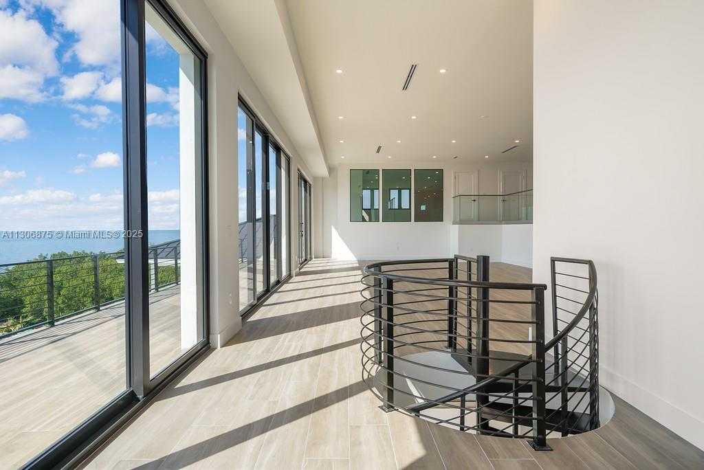 Small Image of 2405 COCO PLUM DR, Marathon Number 89