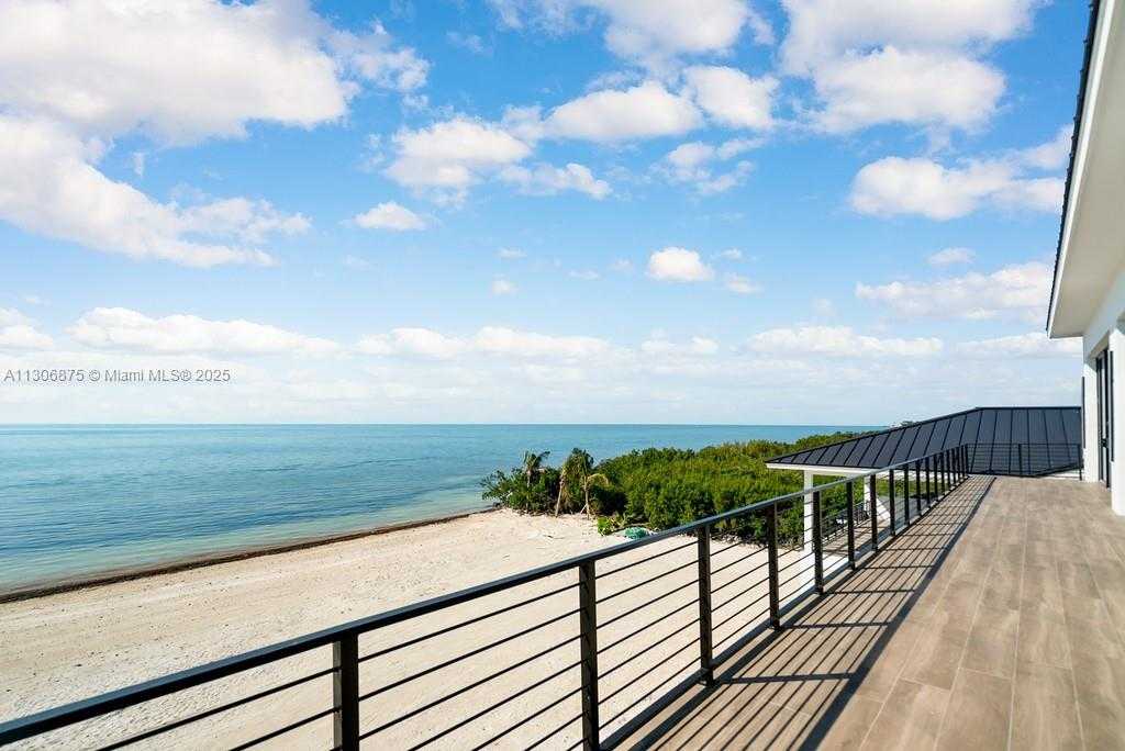 Small Image of 2405 COCO PLUM DR, Marathon Number 92