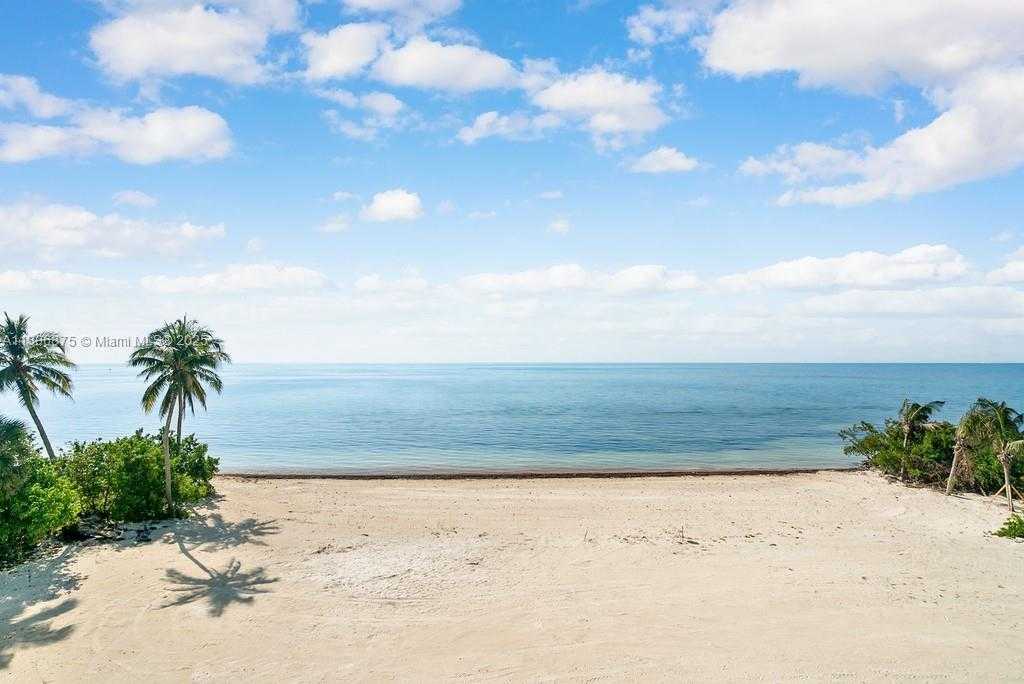 Small Image of 2405 COCO PLUM DR, Marathon Number 93