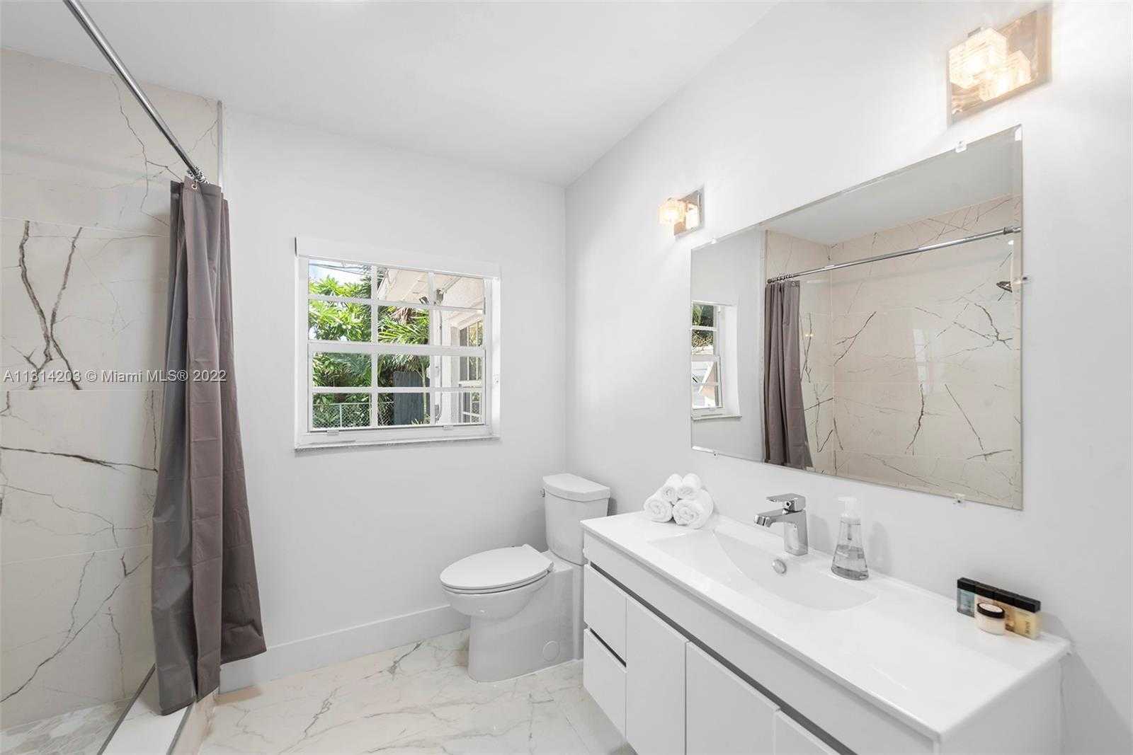 Small Image of 1308 SEABREEZE BLVD, Fort Lauderdale Number 16