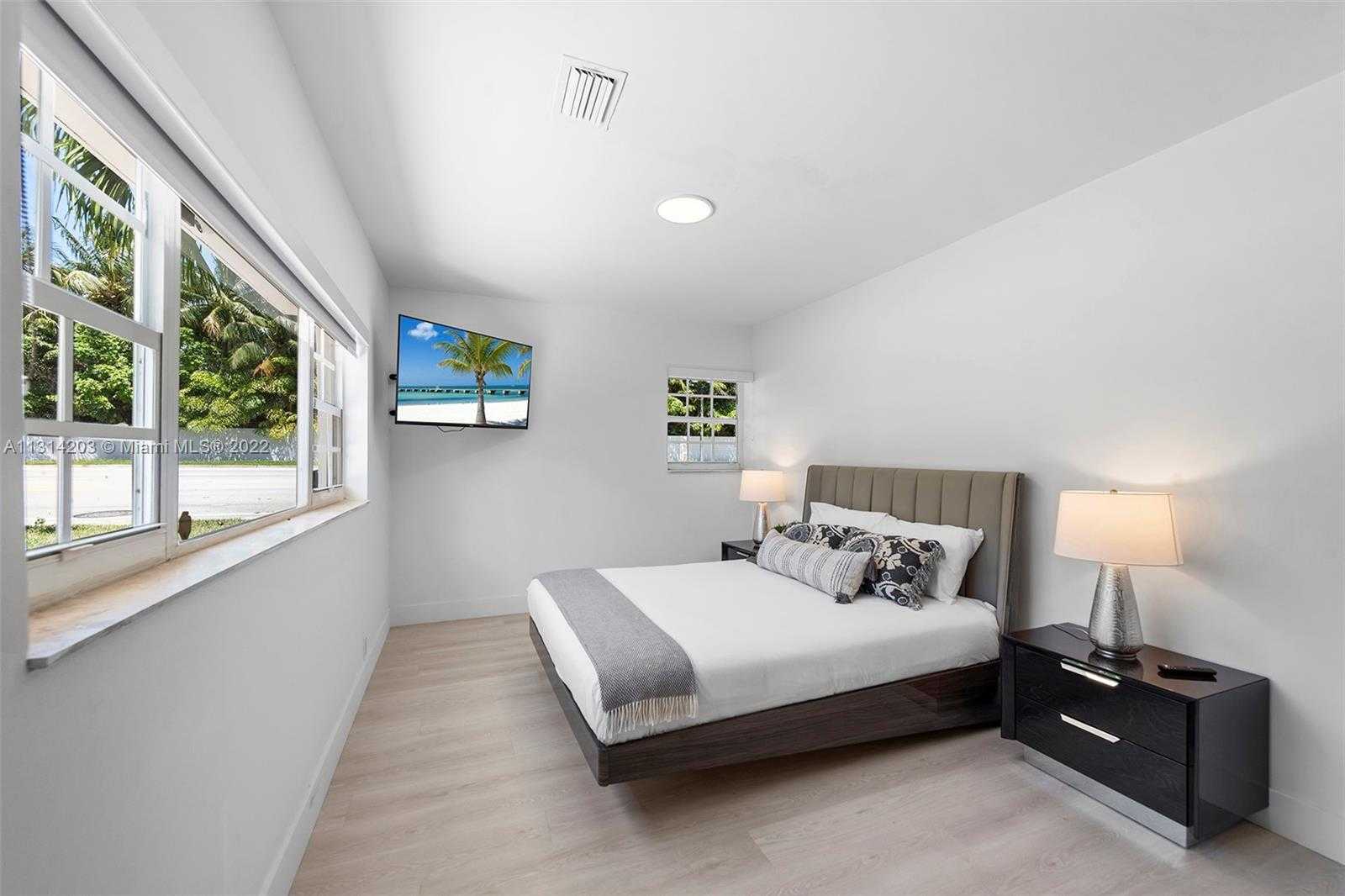 Small Image of 1308 SEABREEZE BLVD, Fort Lauderdale Number 17