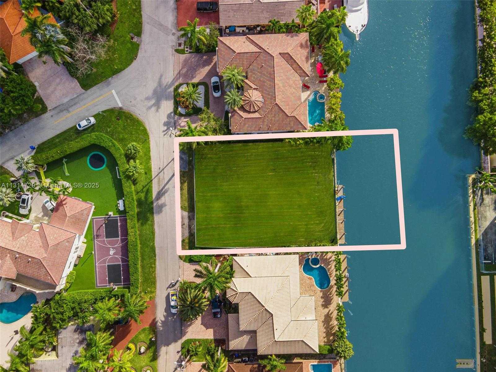 Small Image of 2950 NORTH EAST 164TH ST, North Miami Beach Number 28