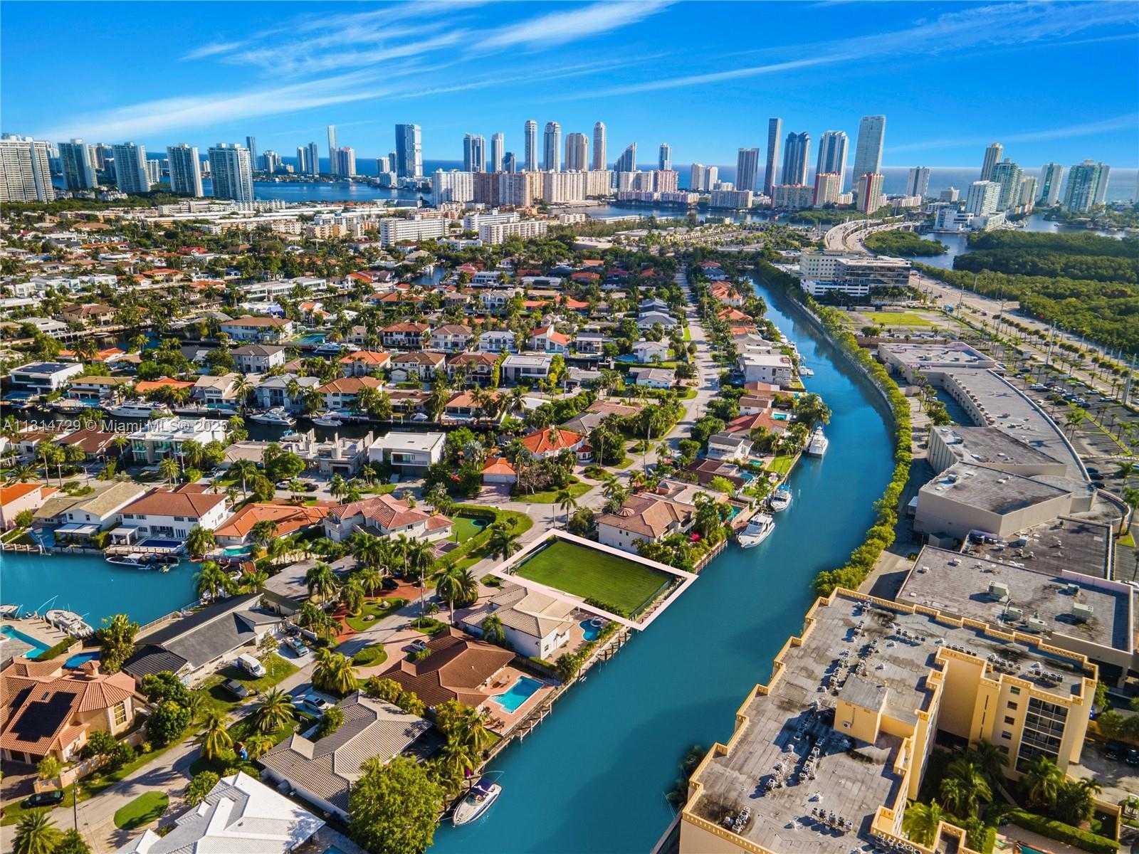 Small Image of 2950 NORTH EAST 164TH ST, North Miami Beach Number 31