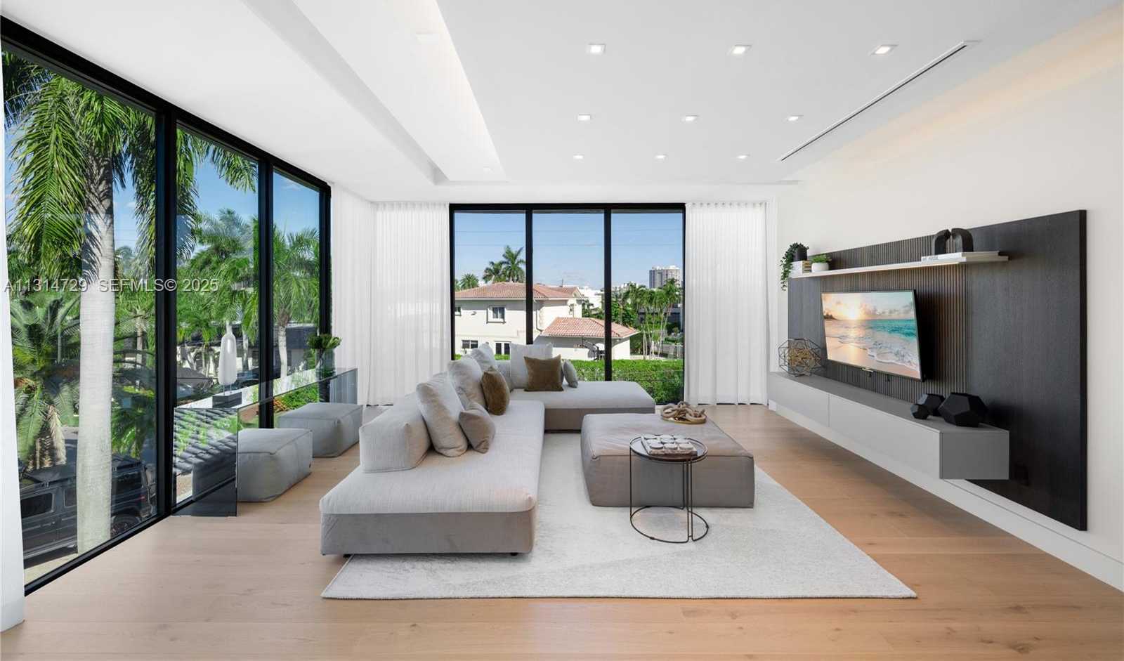 Small Image of 2950 NORTH EAST 164TH ST, North Miami Beach Number 40