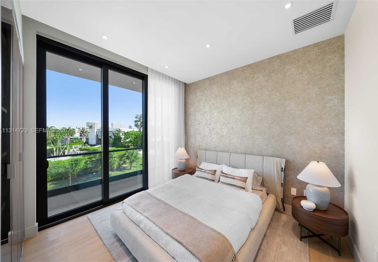 Small Image of 2950 NORTH EAST 164TH ST, North Miami Beach Number 55