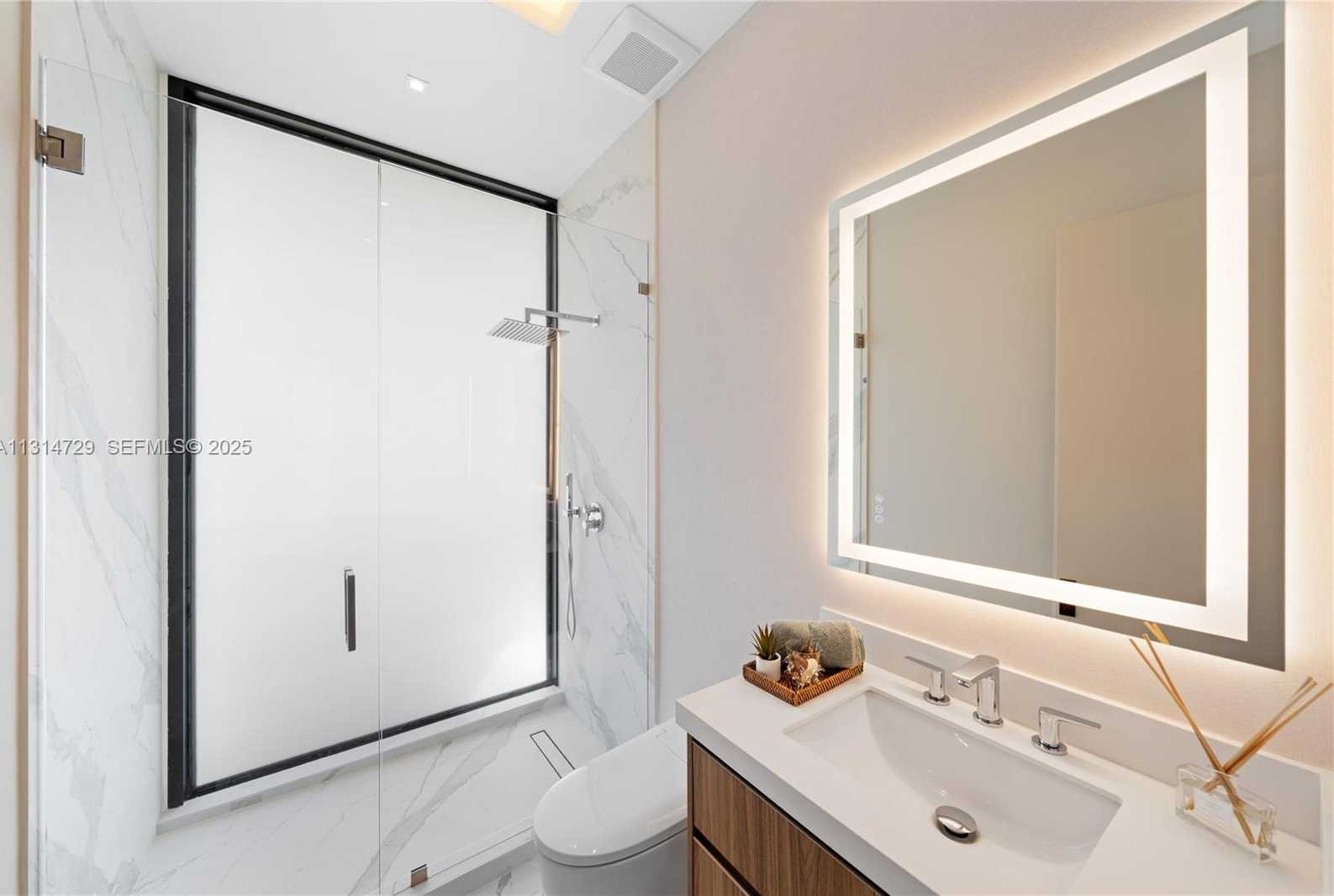 Small Image of 2950 NORTH EAST 164TH ST, North Miami Beach Number 61