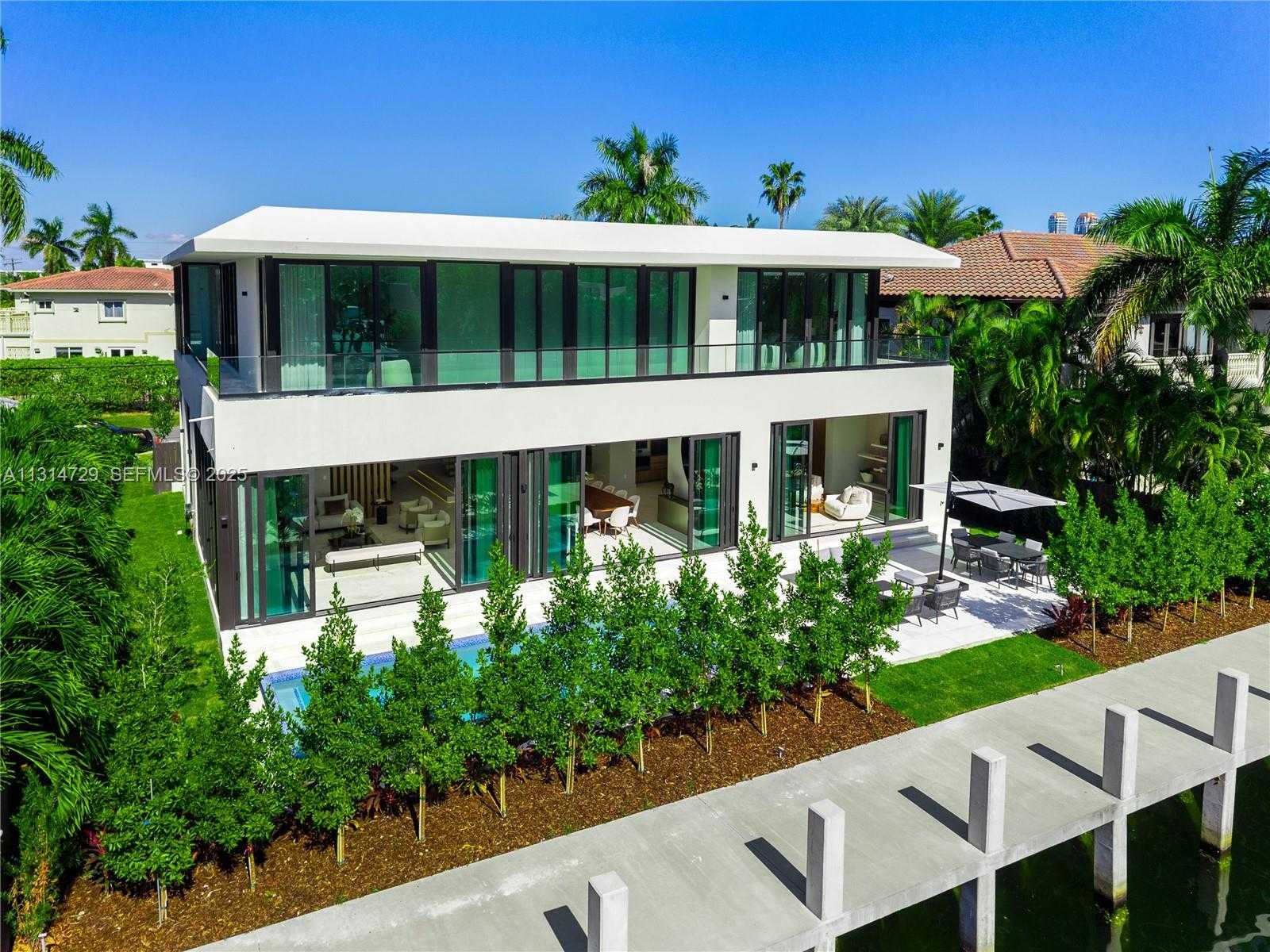 Small Image of 2950 NORTH EAST 164TH ST, North Miami Beach Number 68