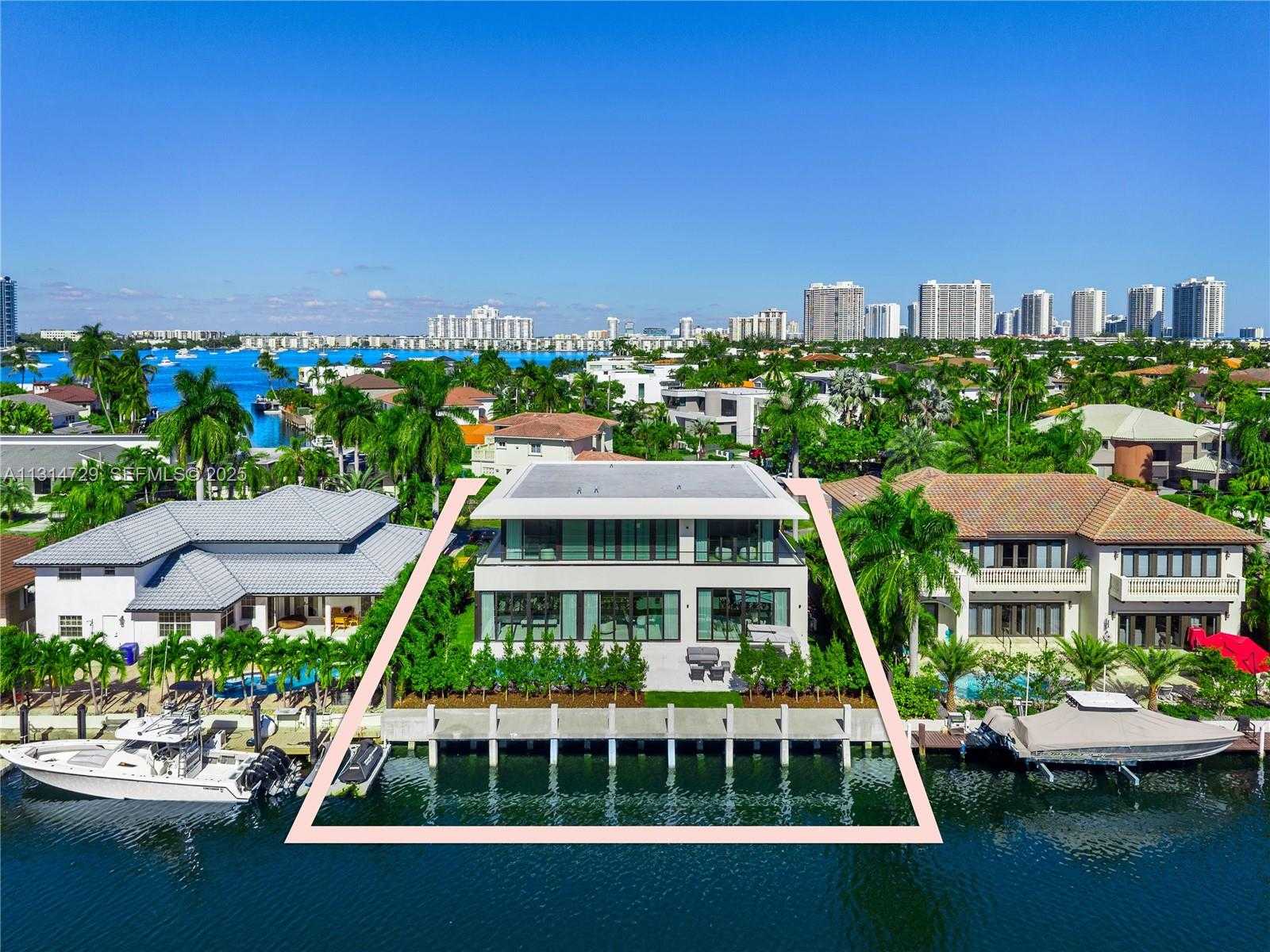 Small Image of 2950 NORTH EAST 164TH ST, North Miami Beach Number 69