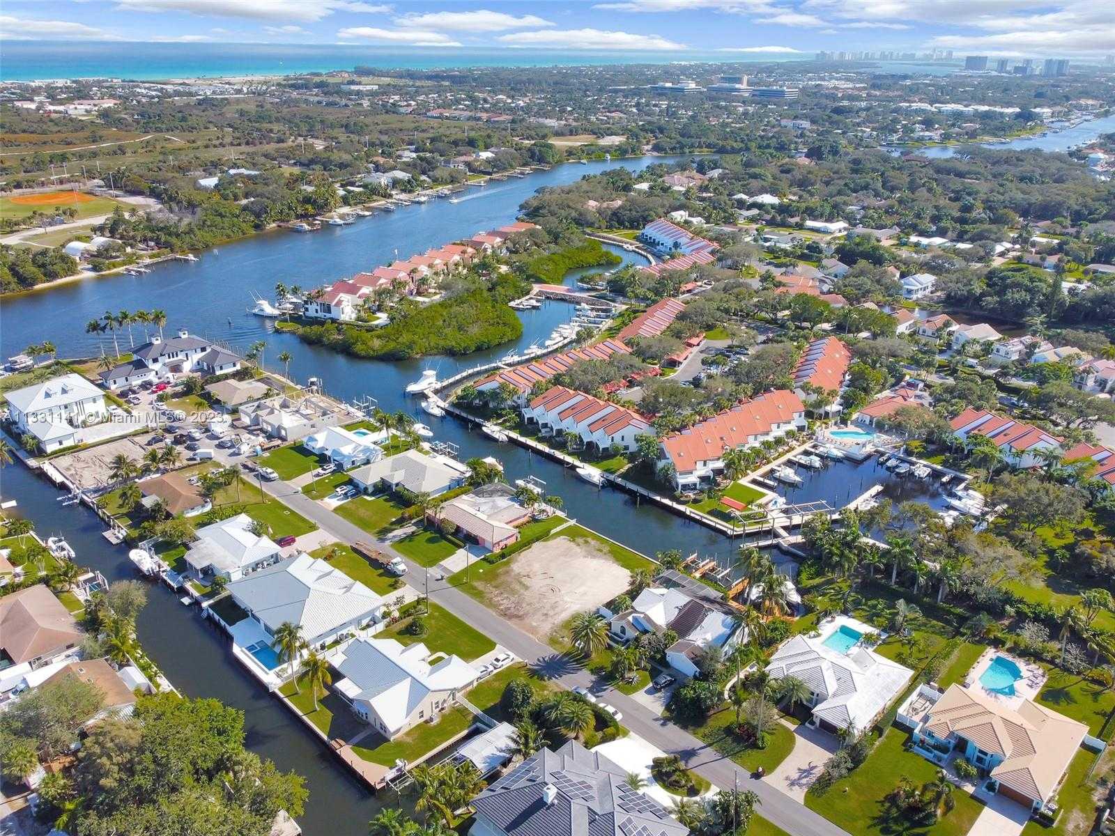 Small Image of 2400 EDWARD RD, Palm Beach Gardens Number 18
