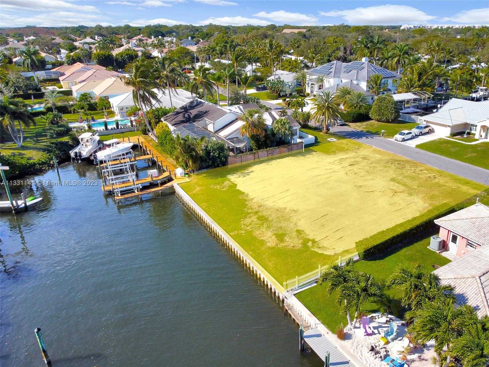 Small Image of 2400 EDWARD RD, Palm Beach Gardens Number 32