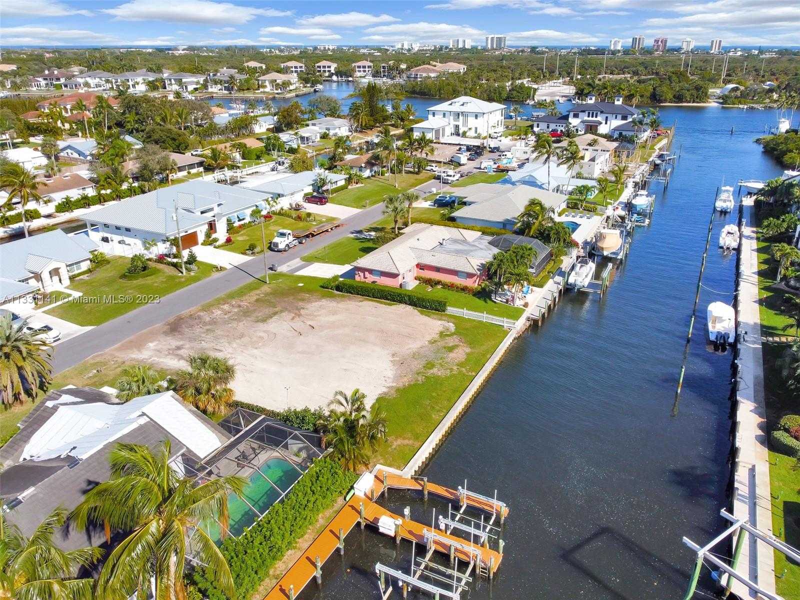 Small Image of 2400 EDWARD RD, Palm Beach Gardens Number 35