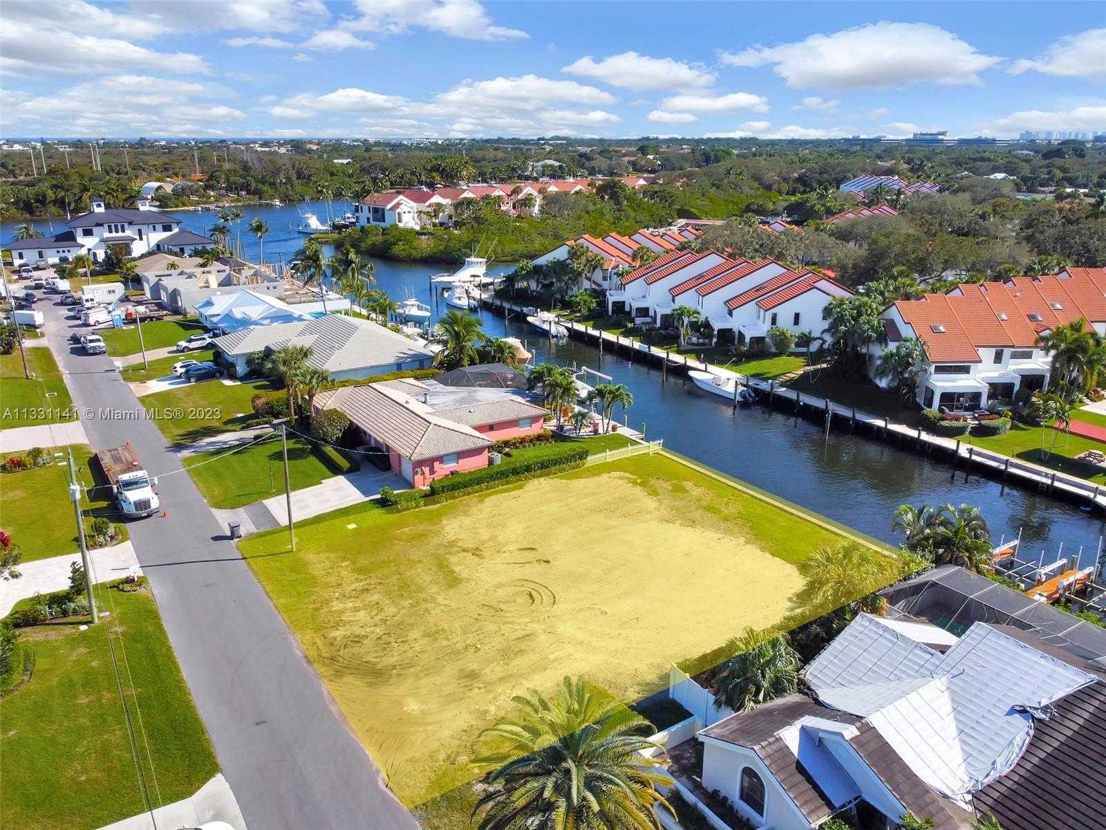 Small Image of 2400 EDWARD RD, Palm Beach Gardens Number 37