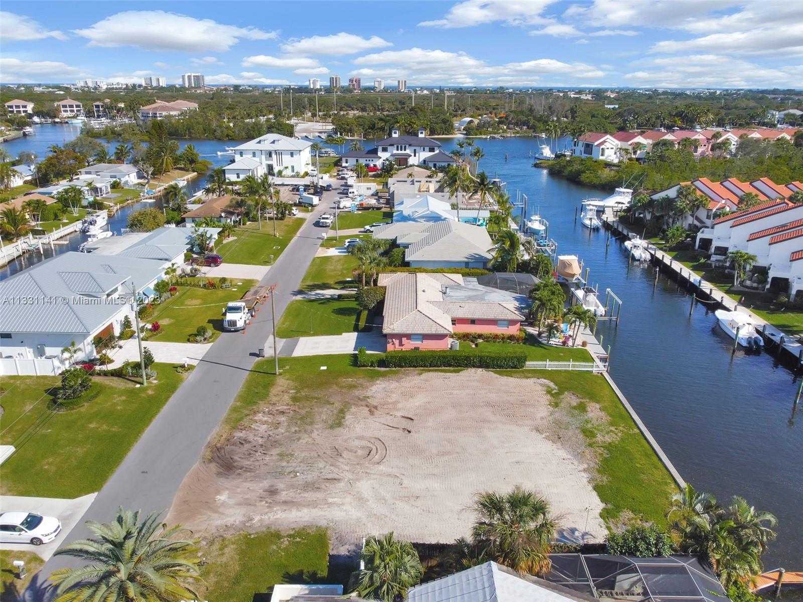 Small Image of 2400 EDWARD RD, Palm Beach Gardens Number 38