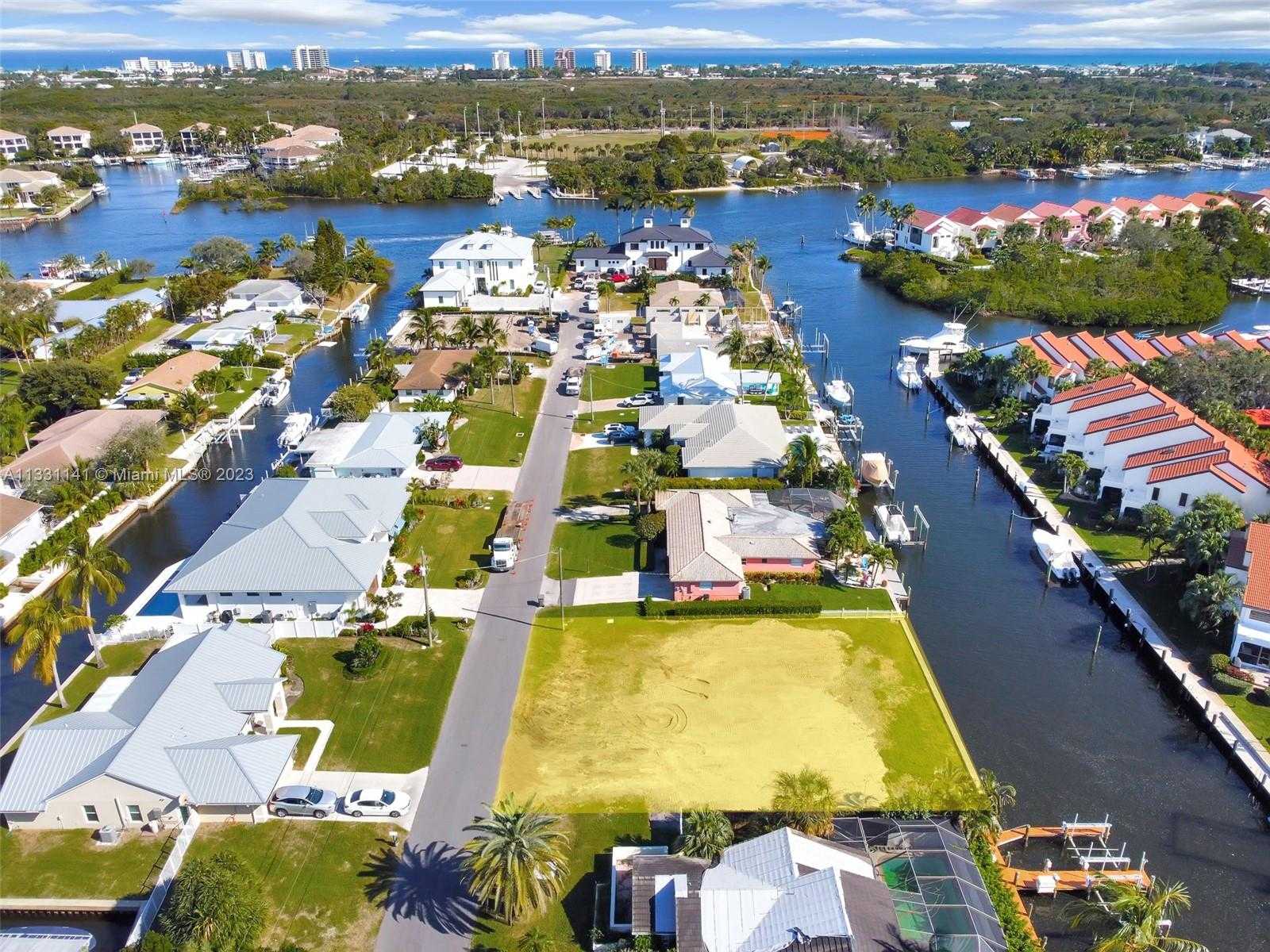 Small Image of 2400 EDWARD RD, Palm Beach Gardens Number 41