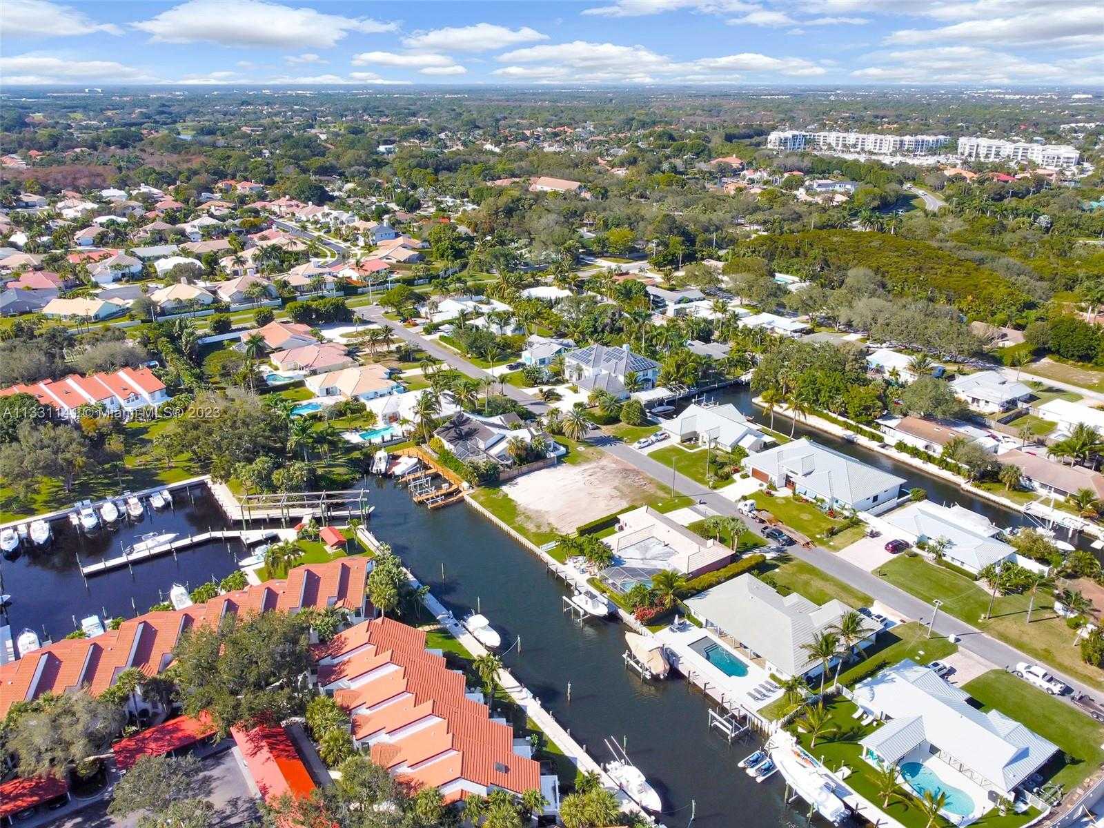 Small Image of 2400 EDWARD RD, Palm Beach Gardens Number 8