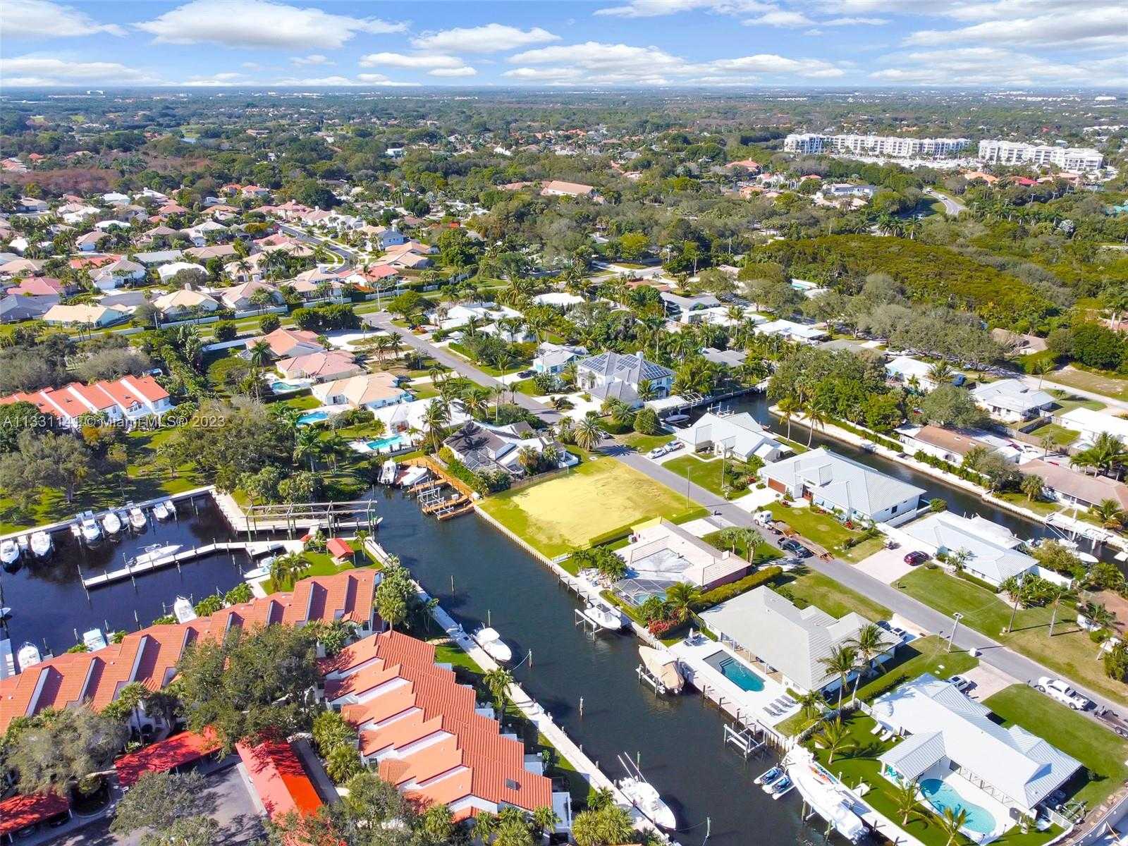 Small Image of 2400 EDWARD RD, Palm Beach Gardens Number 9