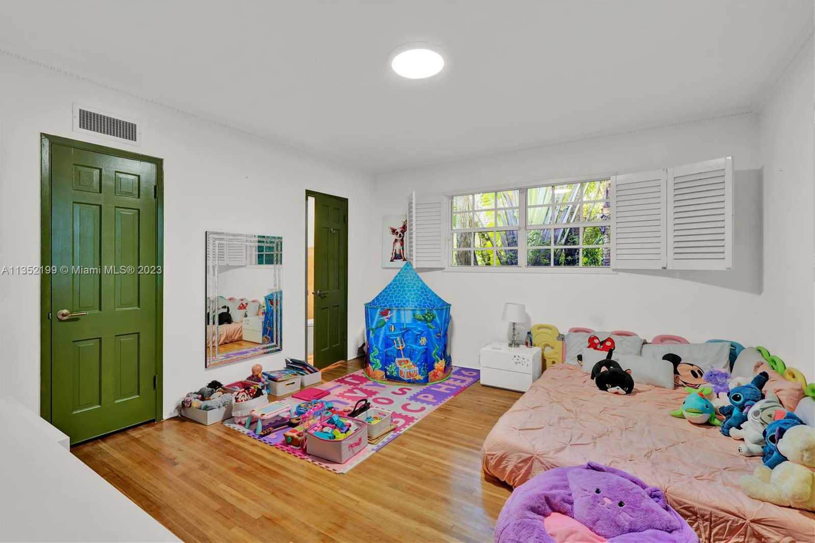 Small Image of 4756 BAY POINT RD, Miami Number 18