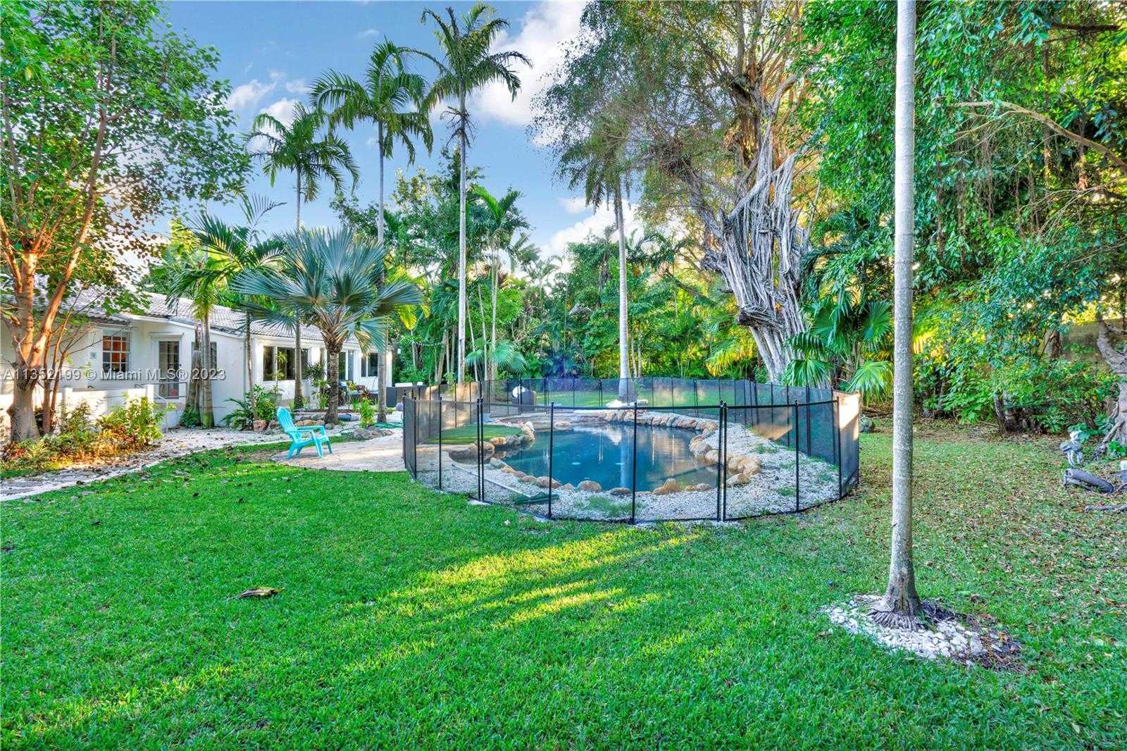 Small Image of 4756 BAY POINT RD, Miami Number 25