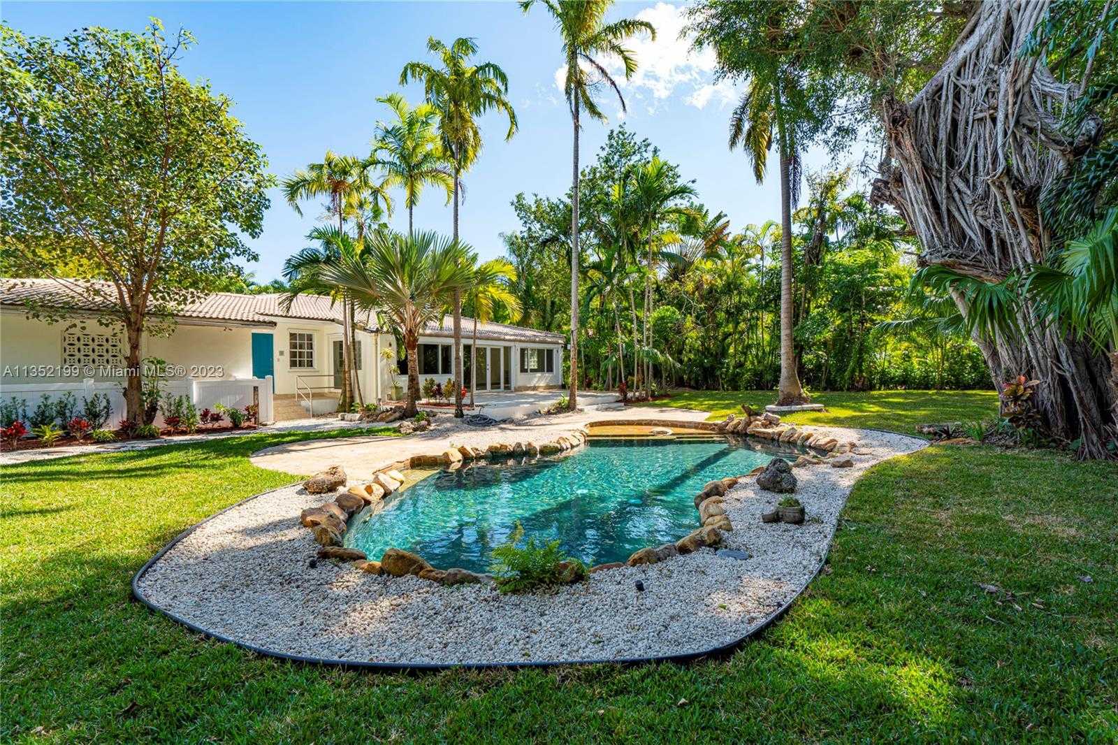 Small Image of 4756 BAY POINT RD, Miami Number 29