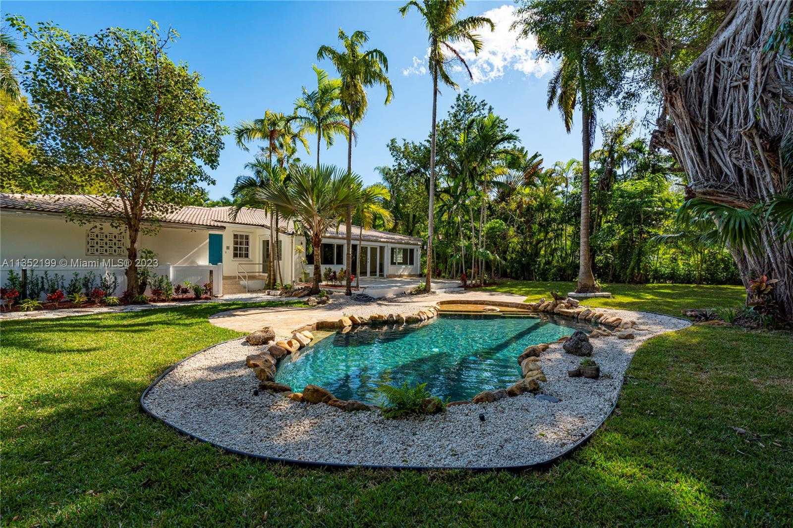 Small Image of 4756 BAY POINT RD, Miami Number 30