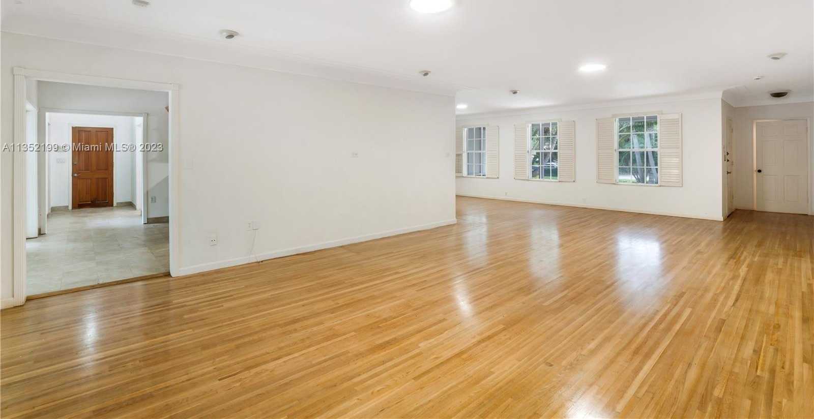 Small Image of 4756 BAY POINT RD, Miami Number 36