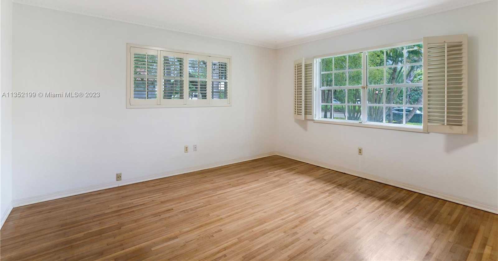 Small Image of 4756 BAY POINT RD, Miami Number 45