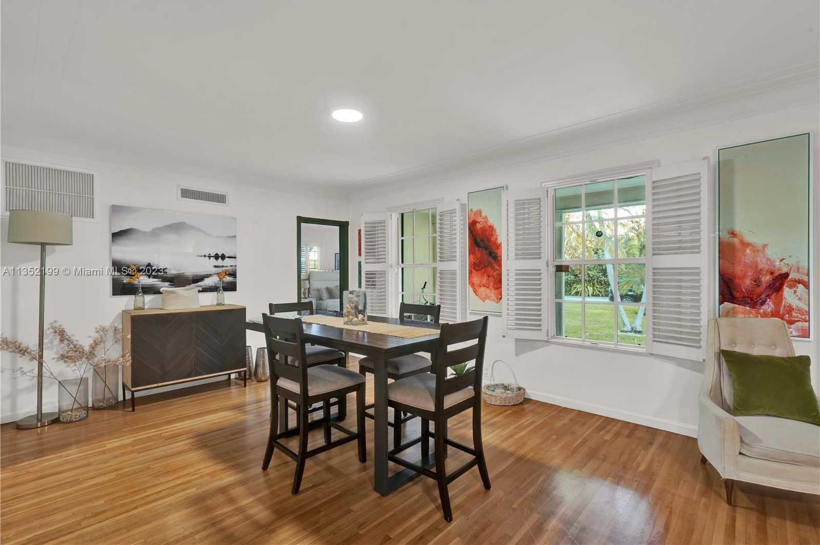Small Image of 4756 BAY POINT RD, Miami Number 6