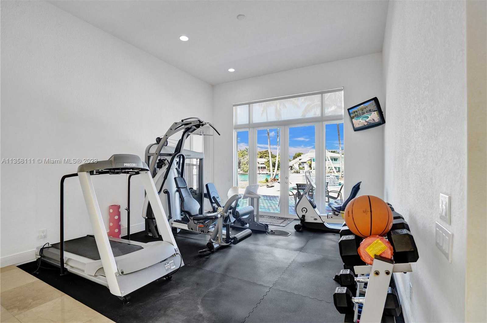Small Image of 1130 HARBOR CT, Hollywood Number 22