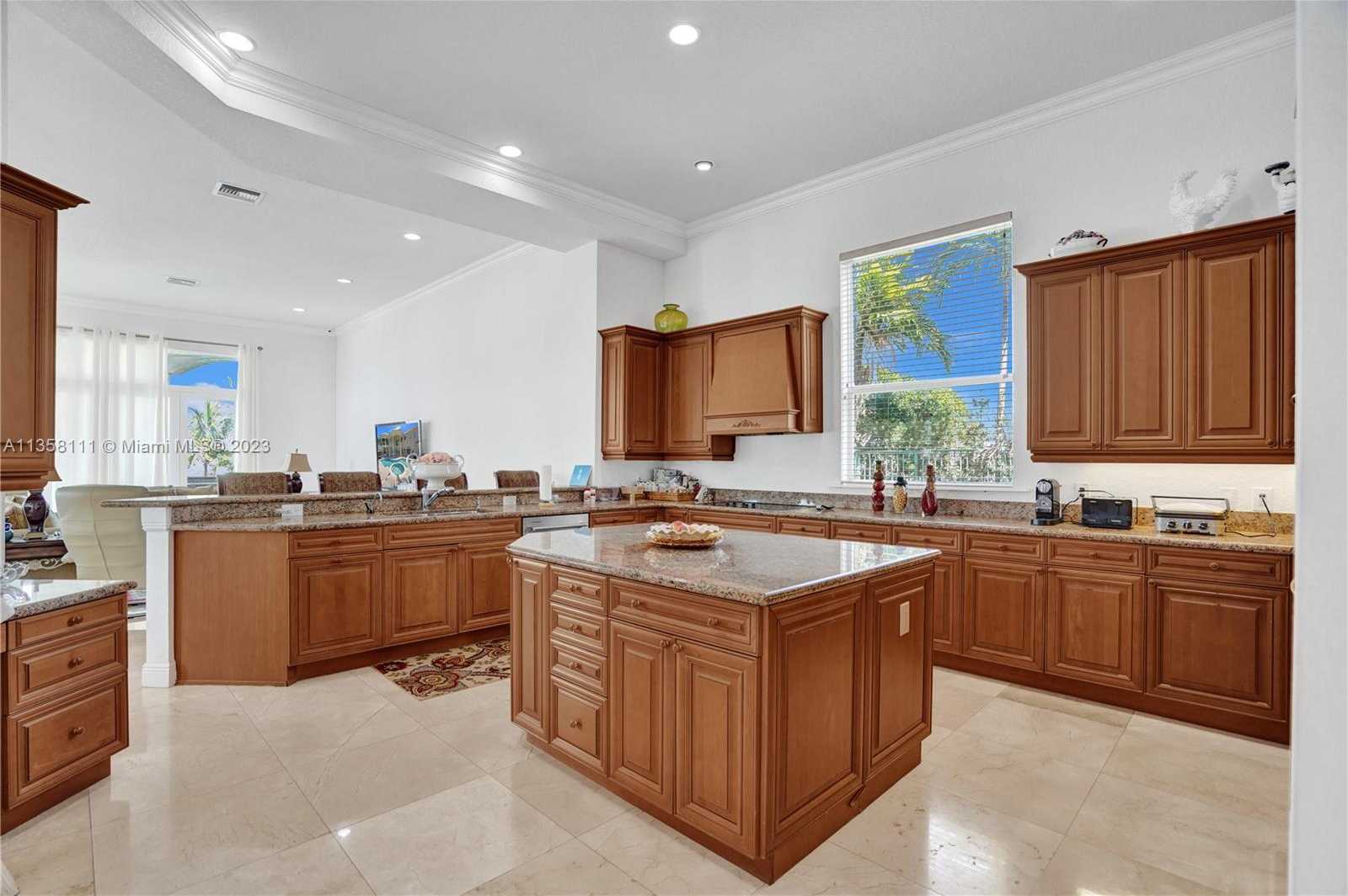 Small Image of 1130 HARBOR CT, Hollywood Number 37