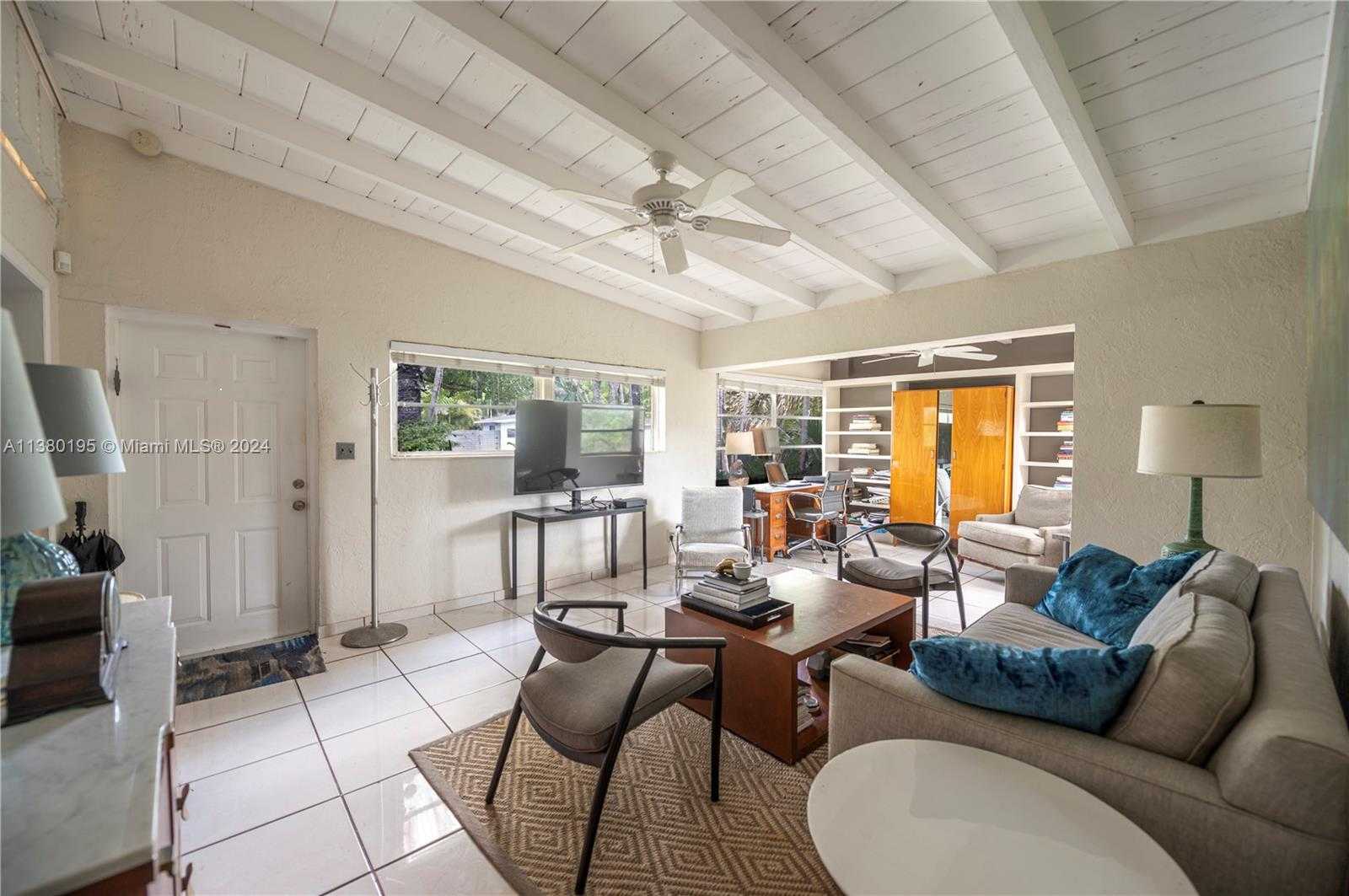 Small Image of 2018 FLETCHER ST, Hollywood Number 13