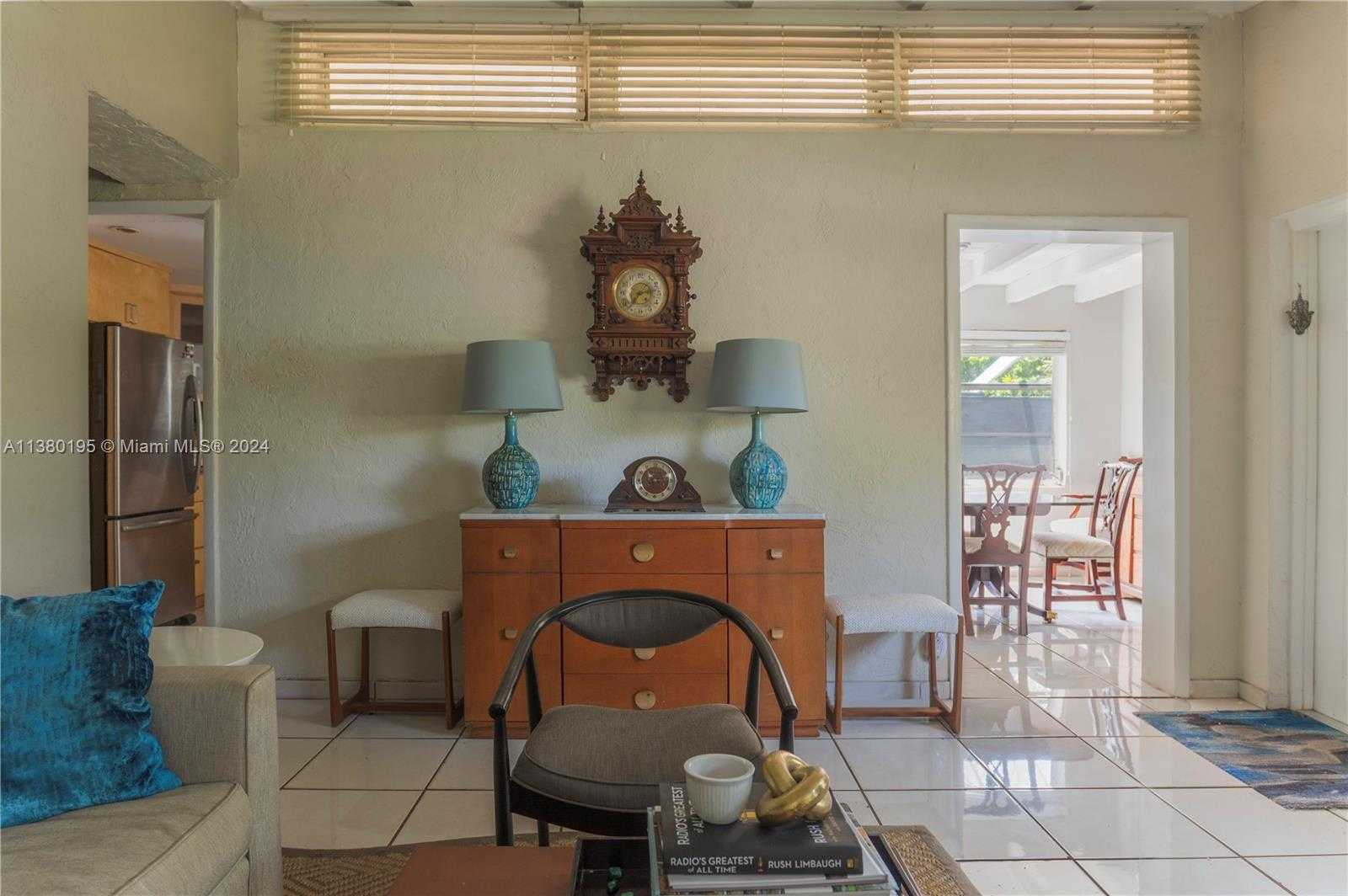 Small Image of 2018 FLETCHER ST, Hollywood Number 14