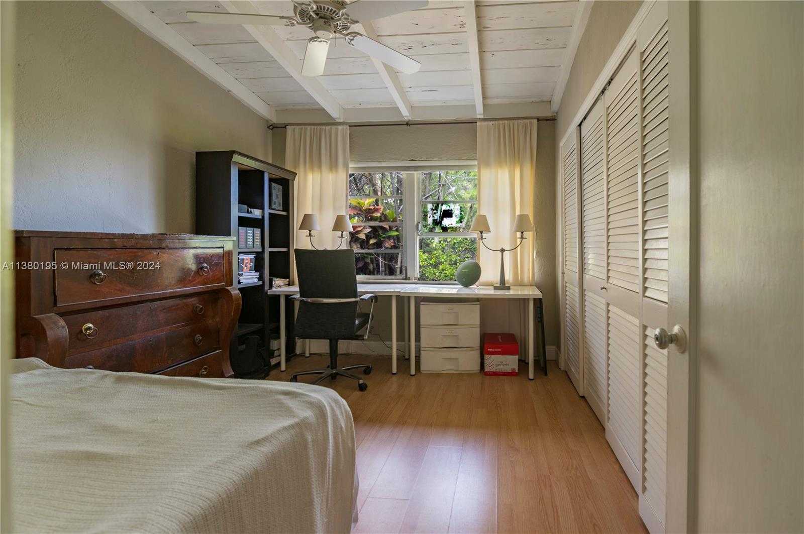 Small Image of 2018 FLETCHER ST, Hollywood Number 15