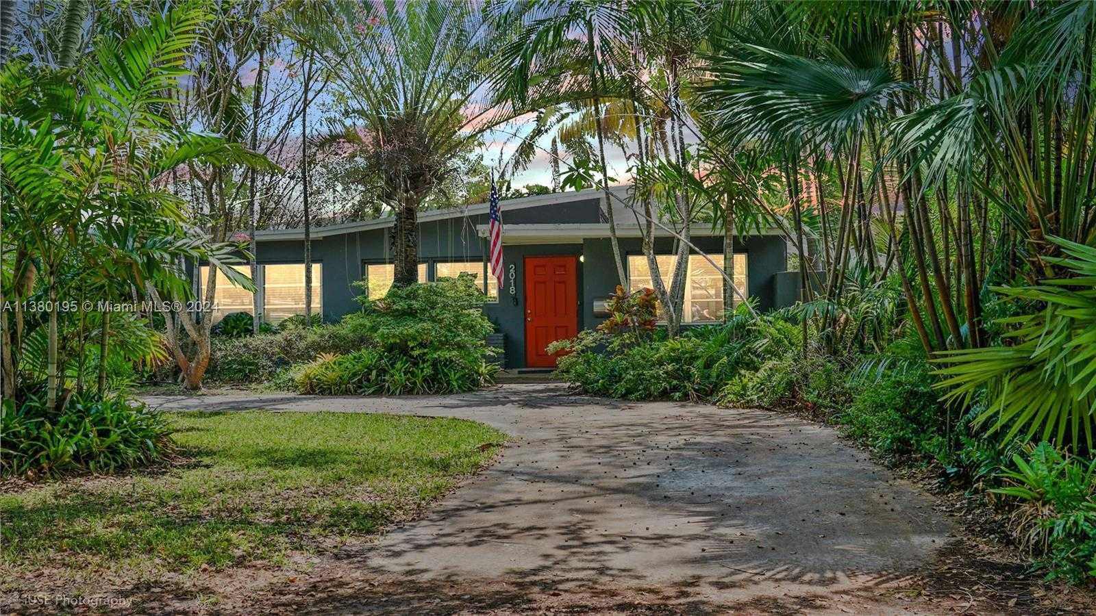 Small Image of 2018 FLETCHER ST, Hollywood Number 2