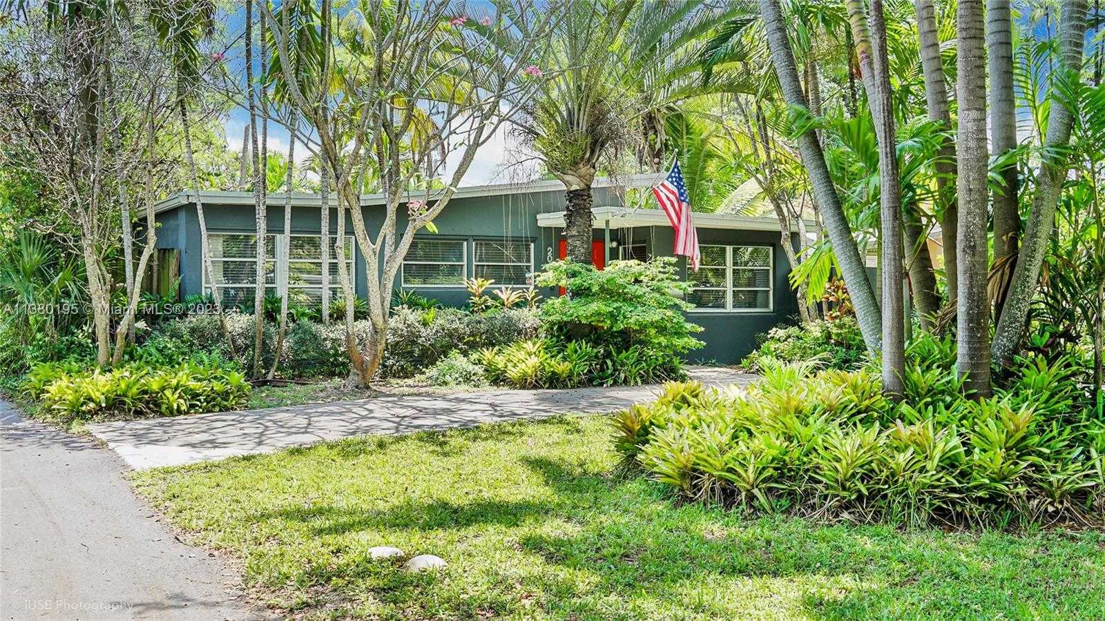 Small Image of 2018 FLETCHER ST, Hollywood Number 25