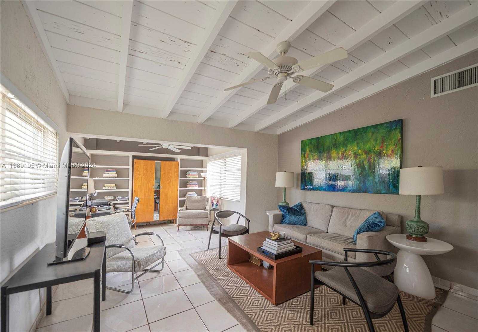 Small Image of 2018 FLETCHER ST, Hollywood Number 3