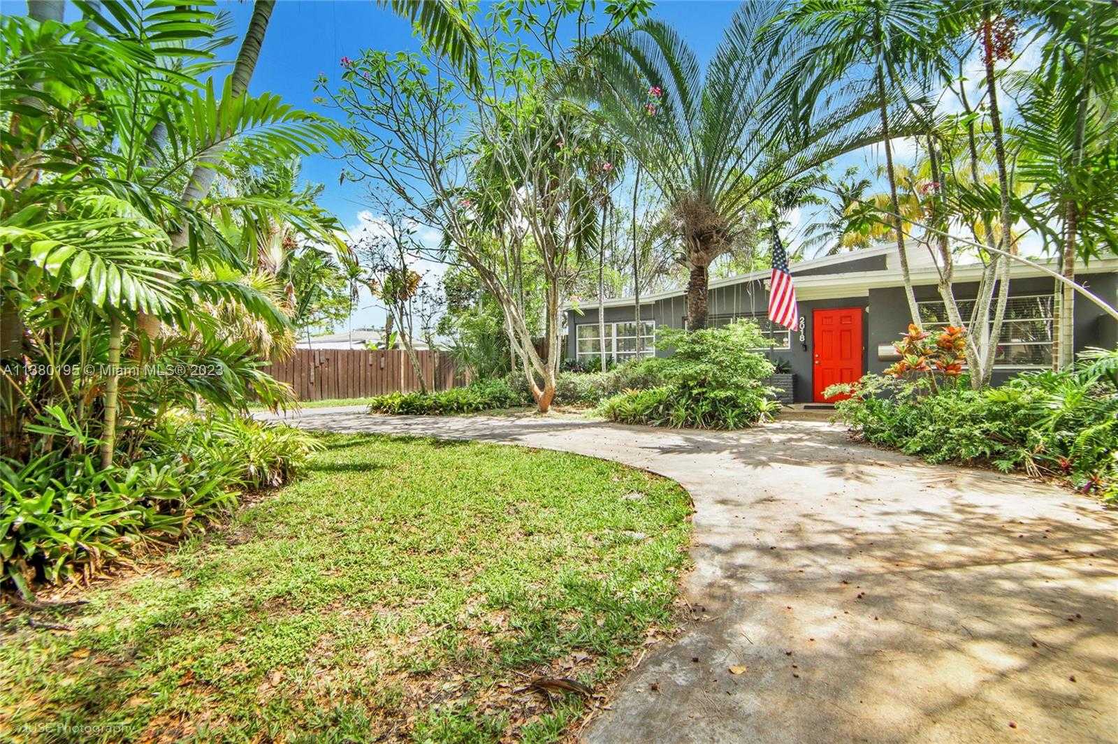 Small Image of 2018 FLETCHER ST, Hollywood Number 9