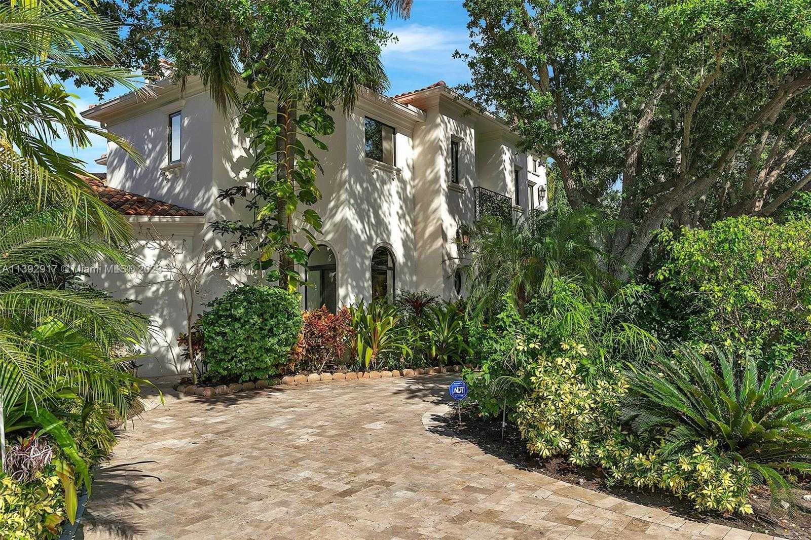 Small Image of 4008 SANCTUARY LN, Boca Raton Number 2