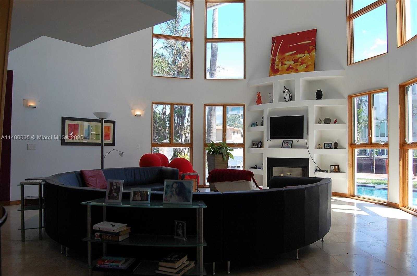 Small Image of 450 VICTORIA TER, Fort Lauderdale Number 12
