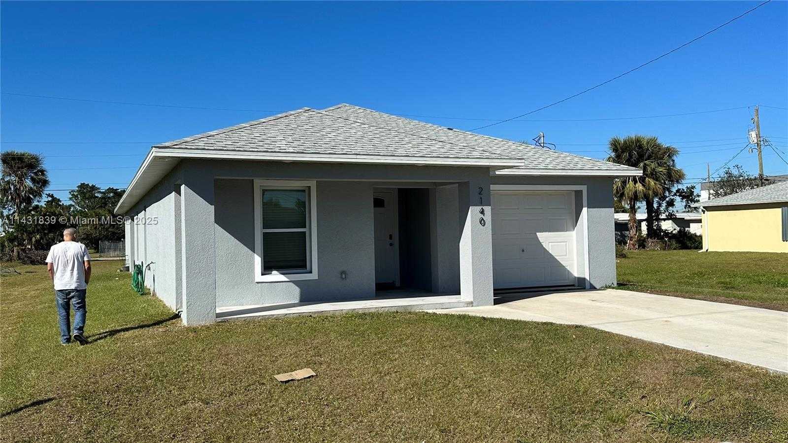 Small Image of 3428 NORTH JEFFCOTT ST, Fort Myers Number 2