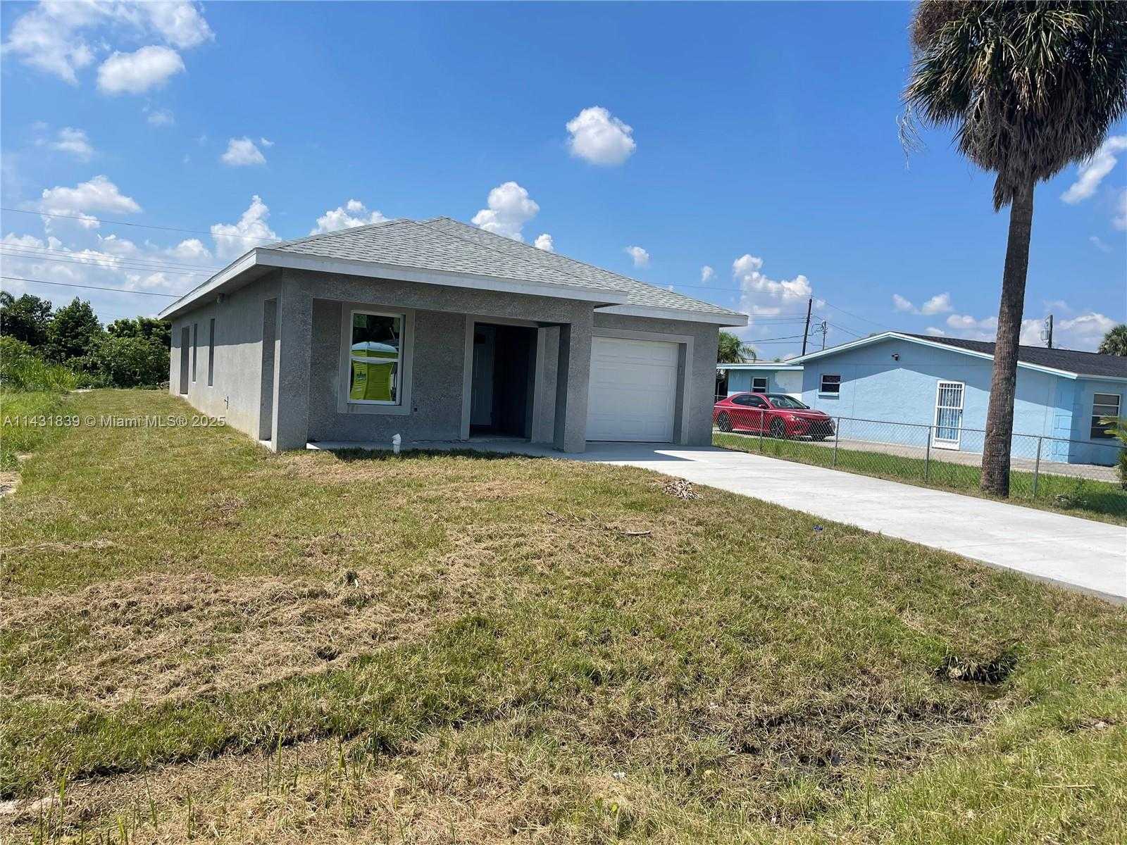 Small Image of 3428 NORTH JEFFCOTT ST, Fort Myers Number 20