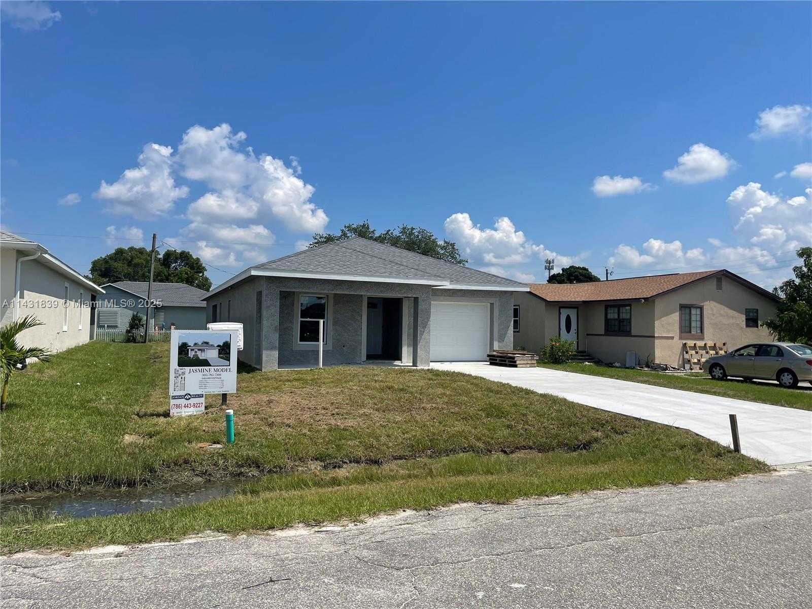 Small Image of 3428 NORTH JEFFCOTT ST, Fort Myers Number 21