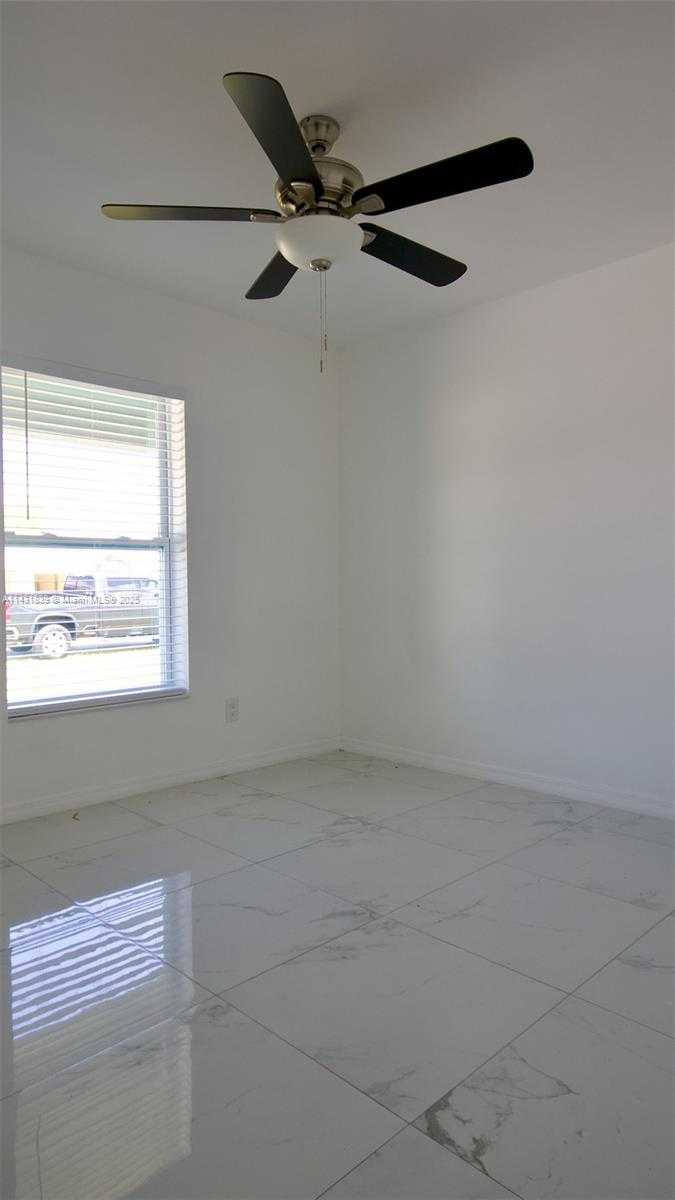 Small Image of 3428 NORTH JEFFCOTT ST, Fort Myers Number 31