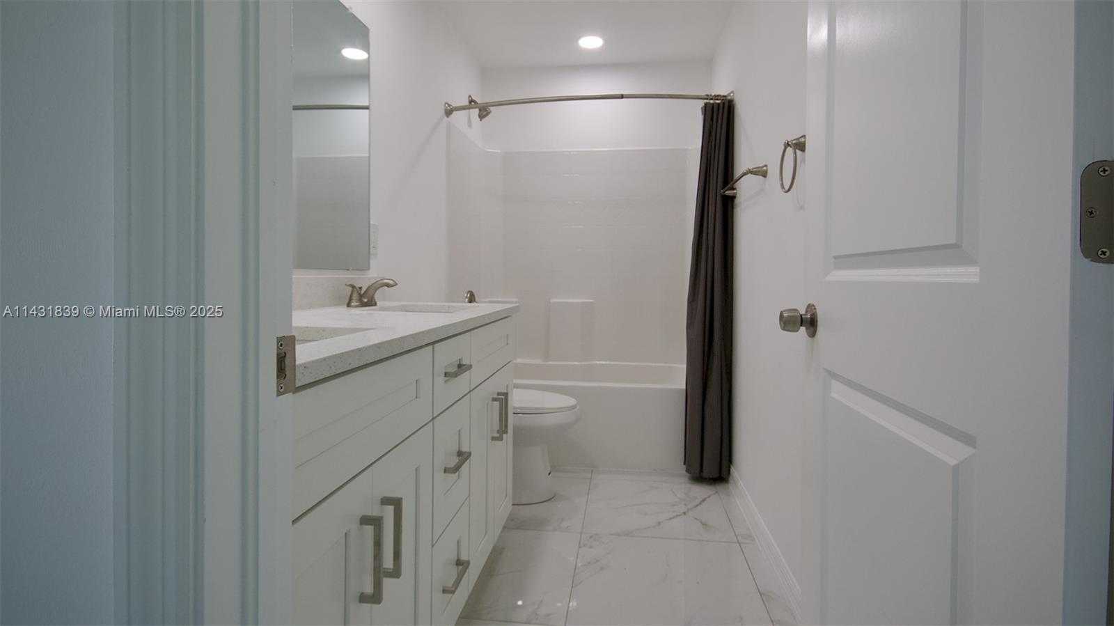 Small Image of 3428 NORTH JEFFCOTT ST, Fort Myers Number 33