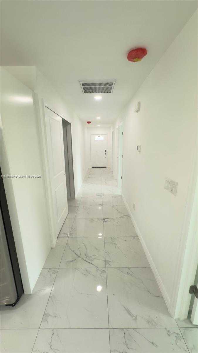 Small Image of 3428 NORTH JEFFCOTT ST, Fort Myers Number 6