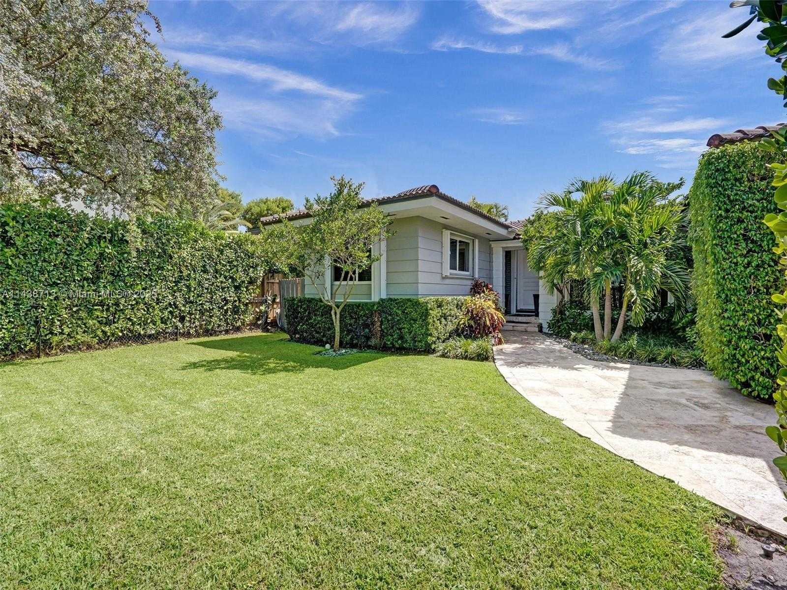 Small Image of 1912 NORTH EAST 119TH RD, North Miami Number 10