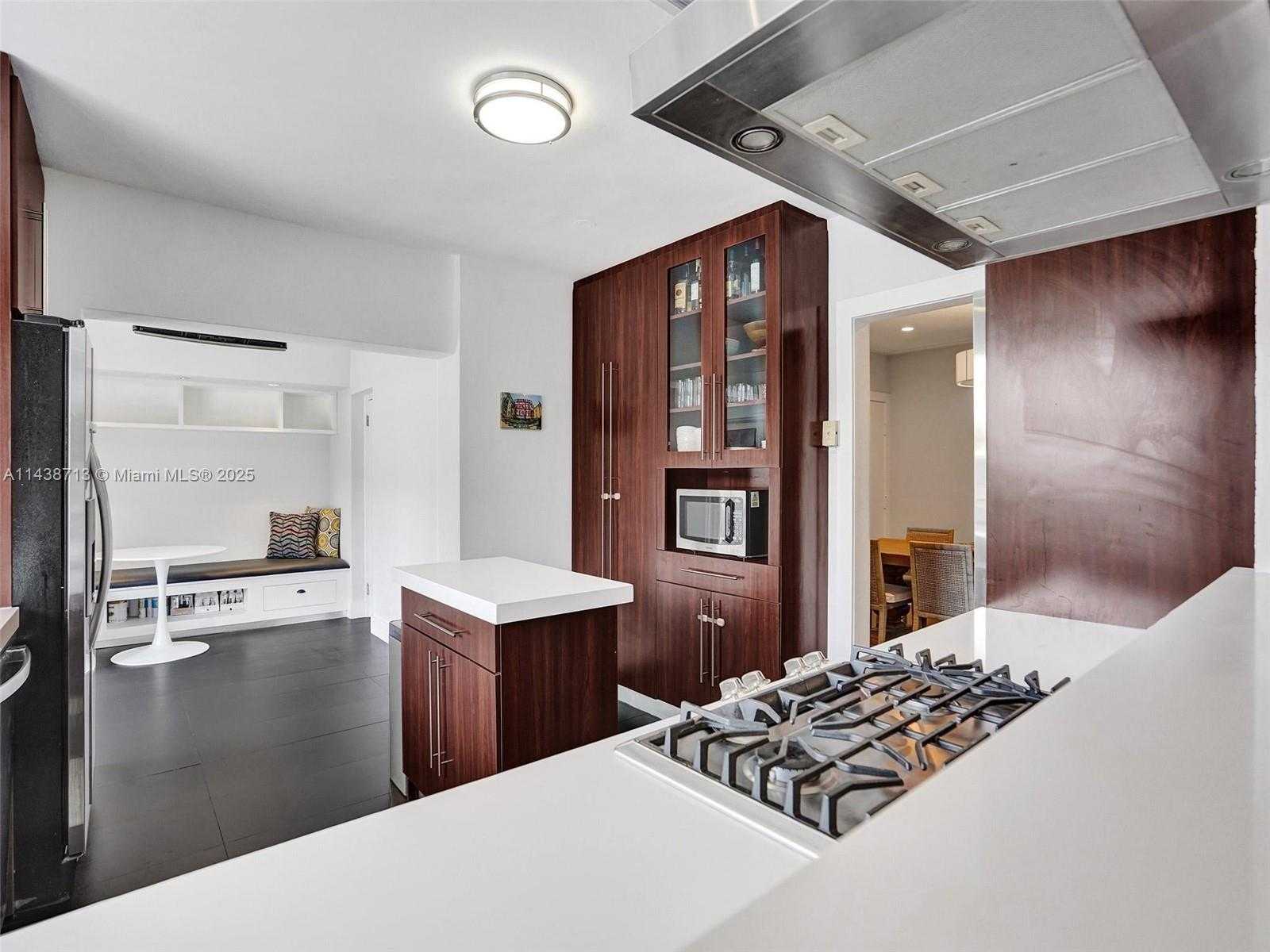 Small Image of 1912 NORTH EAST 119TH RD, North Miami Number 19
