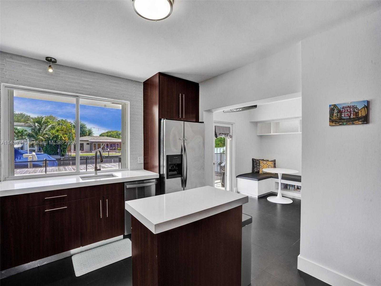 Small Image of 1912 NORTH EAST 119TH RD, North Miami Number 22
